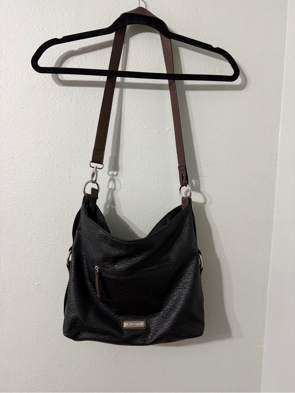 Cool Girl Black Pebbled Shoulder Bag Purse w/ Brown Strap, Zip Pockets & Charm